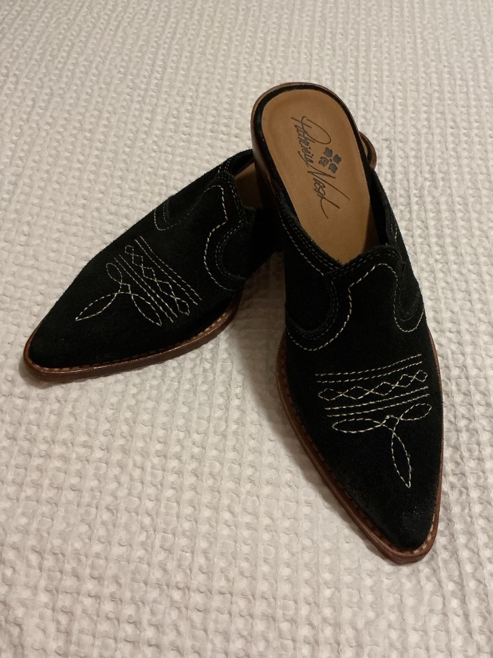 Patricia Nash Battista mules